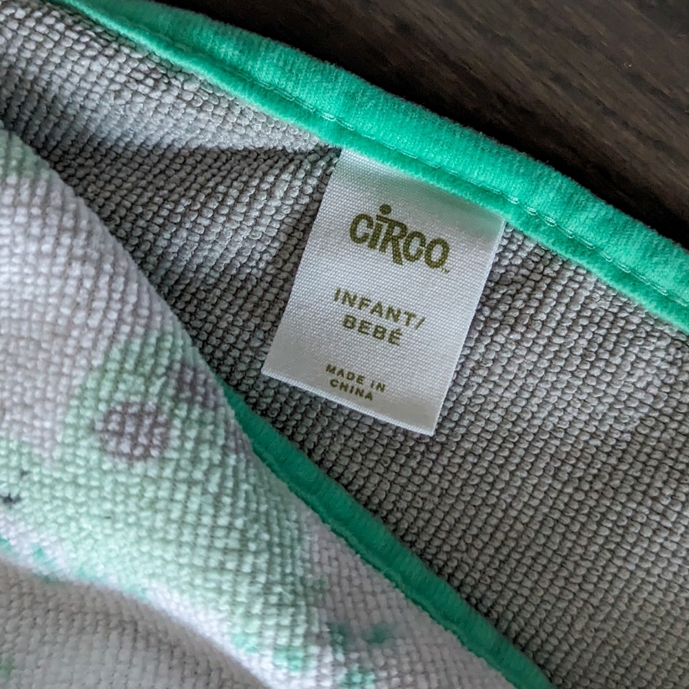 Circo Baby Infant Hooded Towels | Set of 3 - Picture 8 of 9